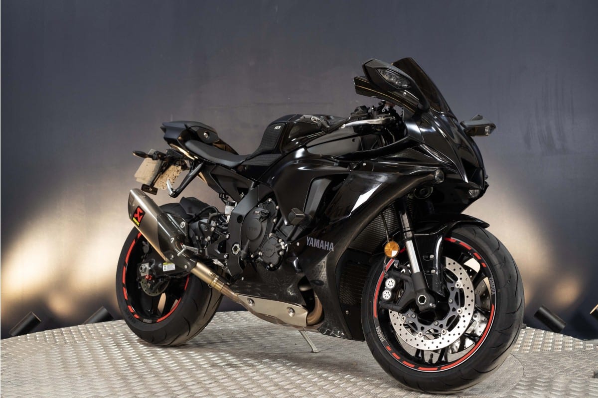 Yamaha YZF R1