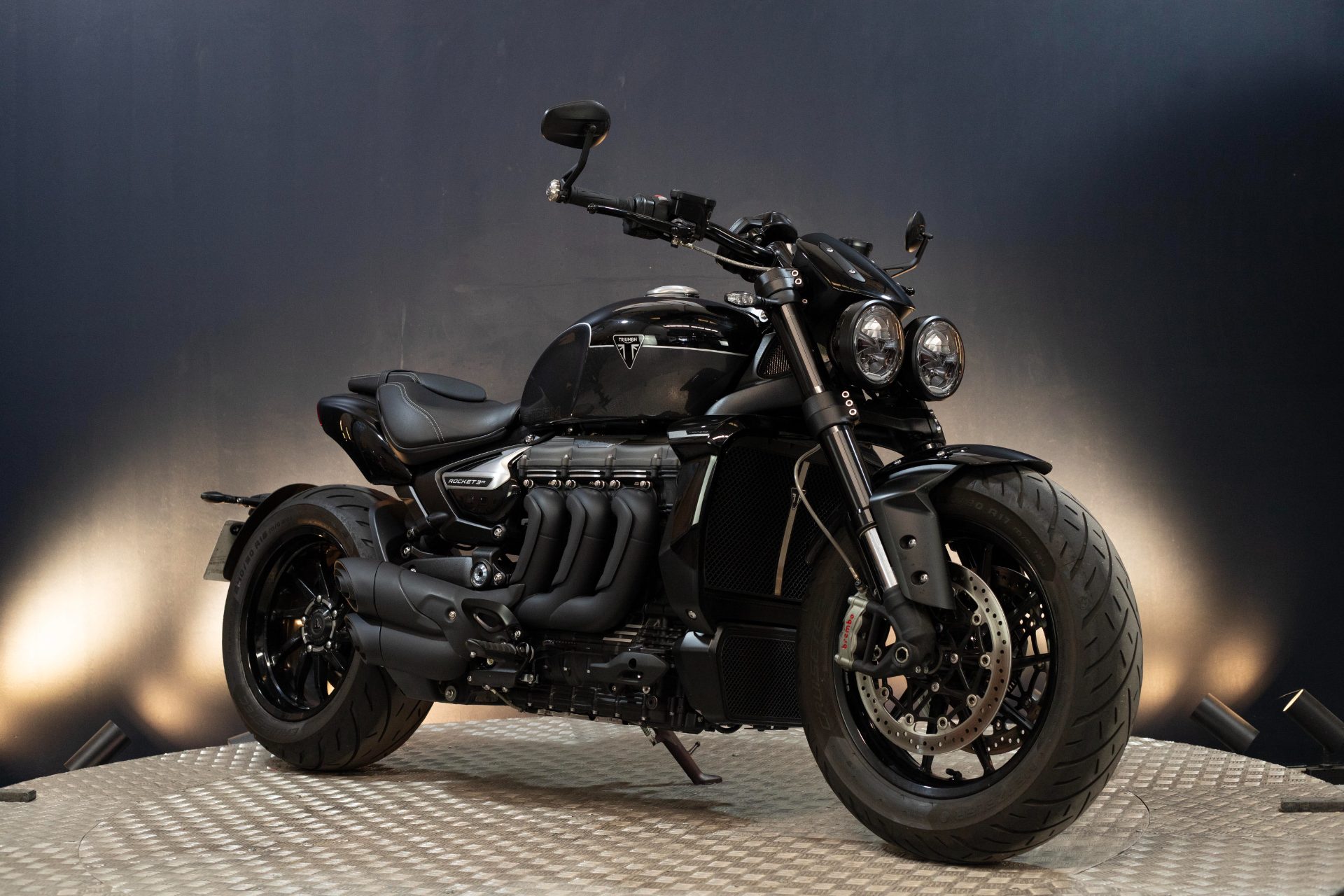 Triumph ROCKET 3 STORM R