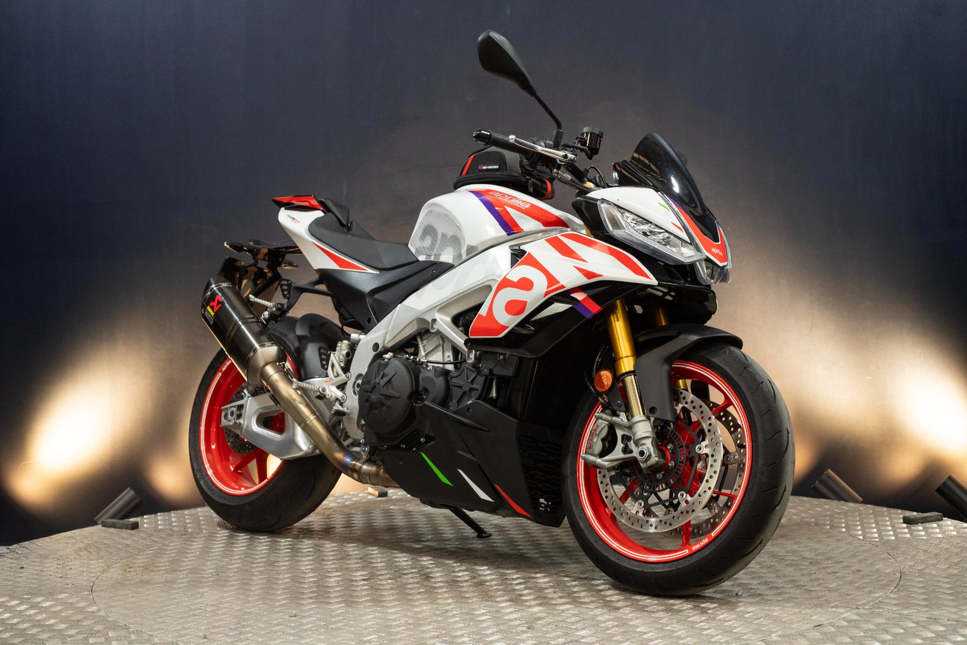 Aprilia Tuono V4 1100 Factory Speed White Limited Edition